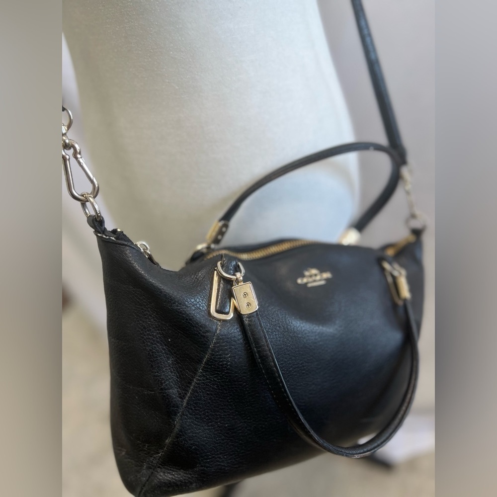 COACH | Coach Purse Authentic Pebbled Leather Kelsey